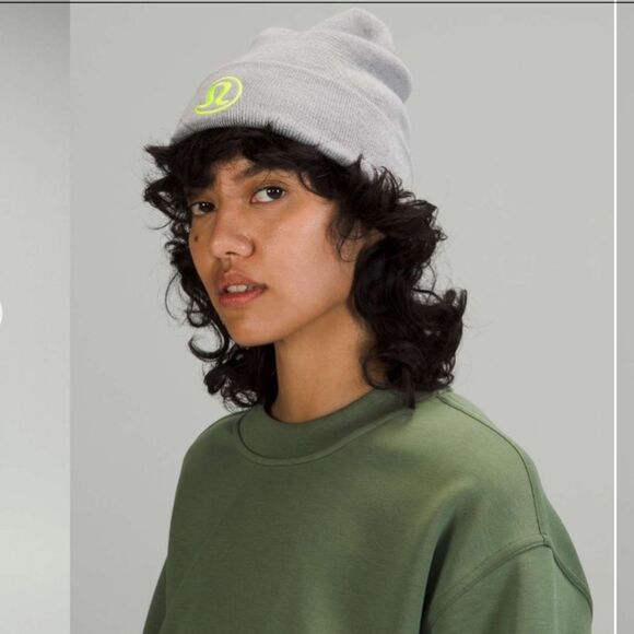 Lululemon Warm Revelation Beanie One Size Heathered Rhino Grey/Highlight Yellow - Picture 6 of 8